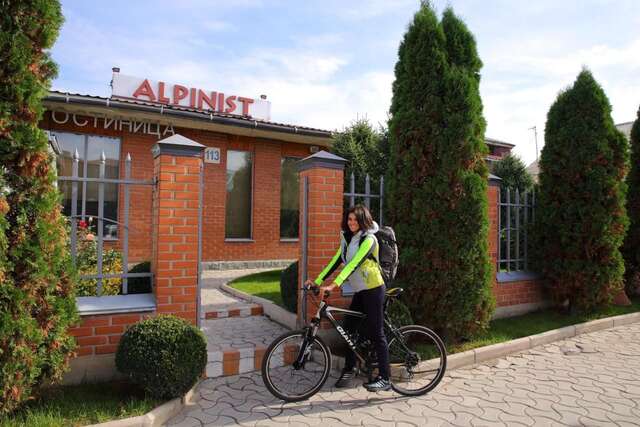 Отель Alpinist Hotel Бишкек-20